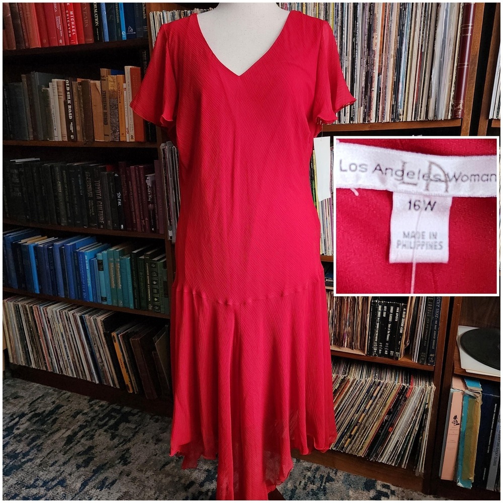 16W stunning slimming red long v-neck and back, short sleeve long dress
